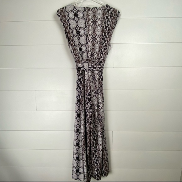 Nicole Miller snake print jumpsuit sz 10 - Picture 3 of 10